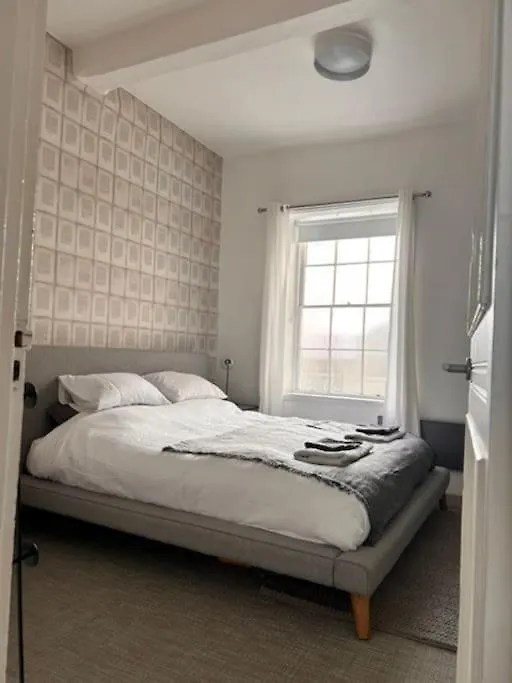 Modern Apartment Within Historic Chester City Walls